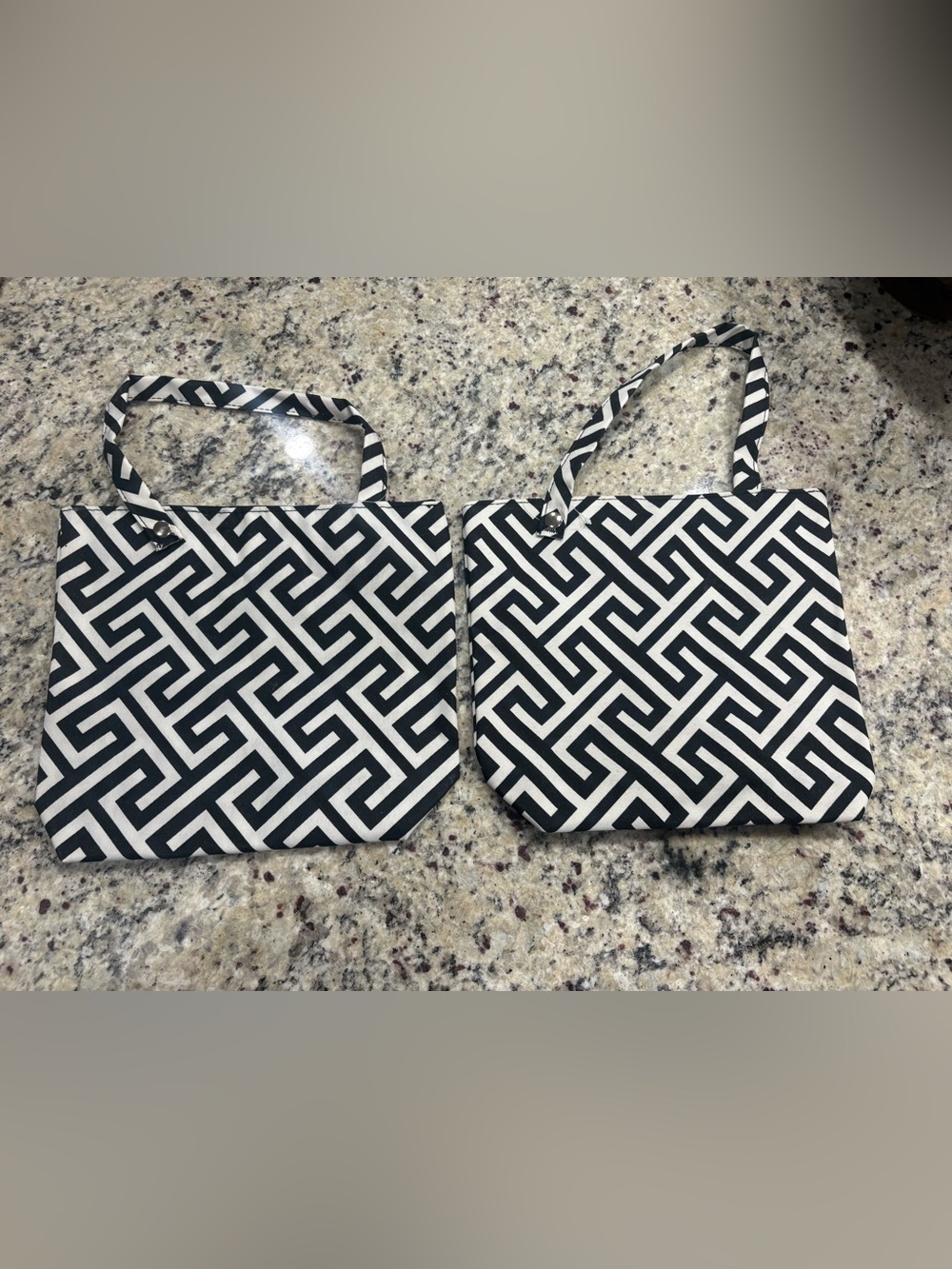 Black and white patterned set of 2 tote bags GUC Unbranded 1 handle each